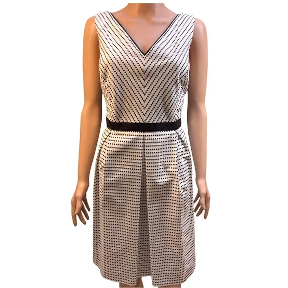 White House Black Market Black and White Patterned Dress Size 14 NWT - Picture 1 of 6